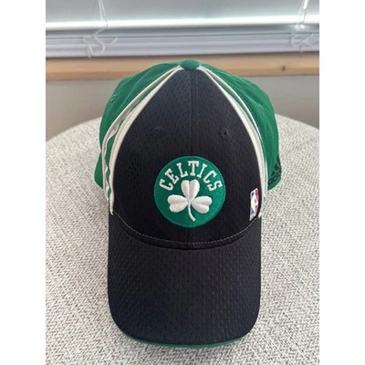 Кепка Adidas Boston Celtics NBA зеленая черная эластичная подходит к одному размеру - Изображение 1 из 4