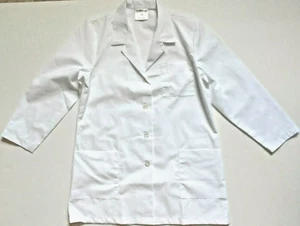 White Swan Fundamentals White Scrubs Uniform Lab Coat Size M NWOT - Picture 1 of 1