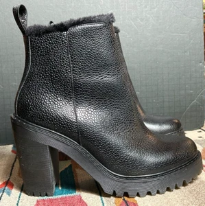 Women's Dr. Martens Magdalena Leather Heeled Chelsea Boots AIRWAIR Sz. 42/10 WOW - Picture 1 of 15