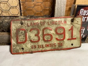 Vintage Illinois ~ Land of Lincoln Motorcycle License Plate D3691 - Picture 1 of 6