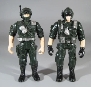 Miltary Adventure 4 Action Figures Combat Set of 2 - Picture 1 of 6