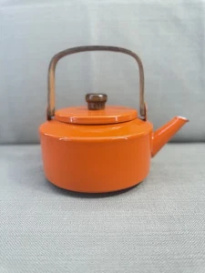 Vintage MCM Orange Emaille Teekessel Holzgriff Teekanne mit Deckel Retro Mod - Bild 1 von 11