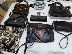 Konvolut Damen Handtaschen gebraucht, versch. Marken und Formen - Bild 1 von 8