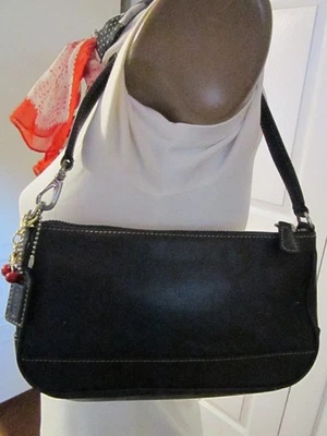 ❤️Coach Hamptons черная кожа 7785 Demi багет Y2K трансформируемый кошелек с ремешком ❤️ - Изображение 1 из 4