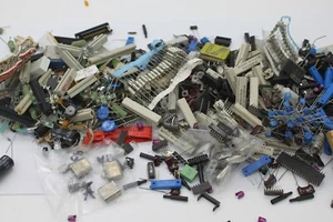 Kit Componenti Elettronici misti. Peso 3 Kg circa KIT164A - Foto 1 di 6