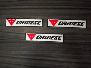 3 Stück weiß&schwarz Dainese Motorrad Biker Bügelflicken bestickt aufgenäht - Bild 1 von 5