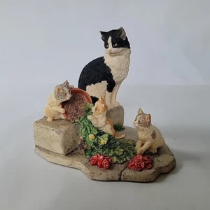 Border Fine Arts Sunday Morning Black White Cats Figurine James Herriot 1993 - Picture 1 of 7