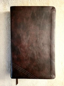 Holy Bible New International Version NIV By Zondervan Giant Print * DAMAGED - Picture 1 of 8