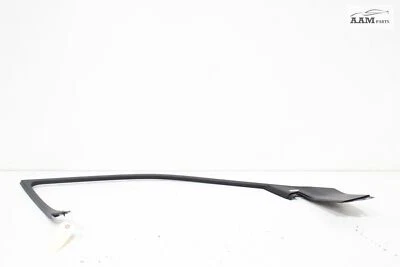 Chrysler 300 2011-2023 marco de ventana de puerta delantera izquierda del lado del conductor moldura OEM Foto 1 de 4