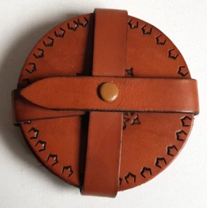 Untersetzer Echt Leder Braun Blindprägung Lederhalterung 1960/1970er Vintage - Bild 1 von 13