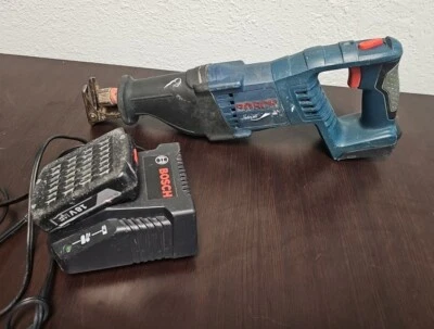 Sierra recíproca Bosch CRS180 18V con batería de 2ah y cargador - Probada y funciona Foto 1 de 4