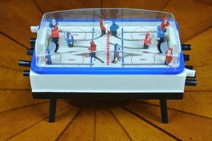RARE 1997 Basic Fun Miniature TABLE HOCKEY Rod DOME Bubble with 2 PUCKS - Bild 1 von 1