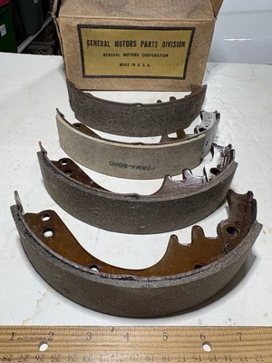 Unidad de revestimiento de zapata de freno Chevy Corvair GM Chevrolet 1960-1961 *mixta* #6256606 NOS Foto 1 de 4