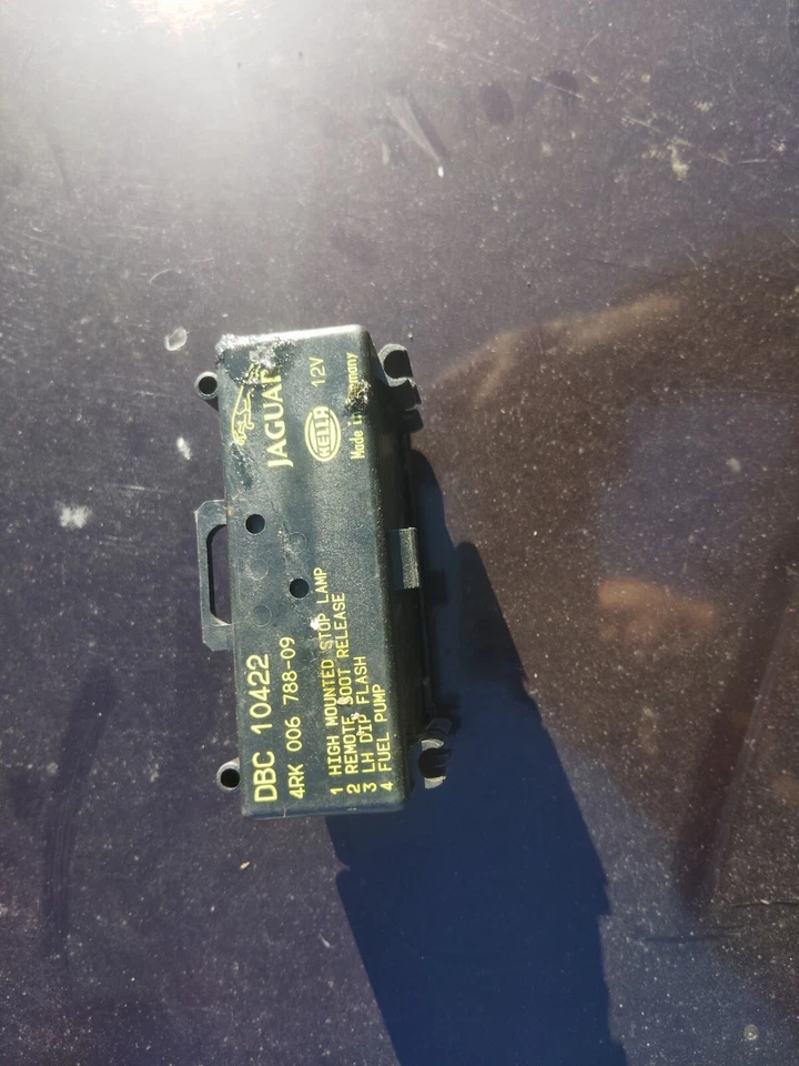 Módulo de relé de bomba de combustible Jaguar XJ6 XJ12 1991-1994 DBC10422 Foto 1 de 1