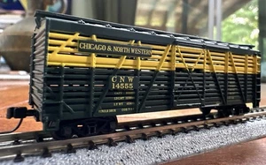 Atlas Trainman scala N RTR #50004148 40' Stock Car Chicago & North Western CC NY - Foto 1 di 8