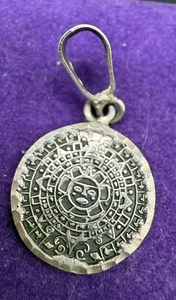 Colgante calendario maya vintage de plata de ley 925 SS661 - Imagen 1 de 4