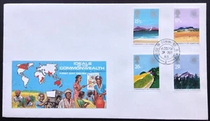 GB QEII 1983 Commonwealth Set en portada del primer día, CDS de la Cámara de los Comunes - Imagen 1 de 2
