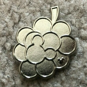 ULTRA RARE Artist Proof AP Grape Chaser Silver Pin Hidden Mickey CM Fruit - Bild 1 von 2