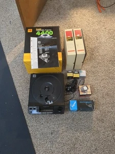 Kodak Carousel 4400 Diaprojektor GETESTET FUNKTIONIERT mit Fernbedienung-Dia-Trays, Objektiv, Birne - Bild 1 von 9