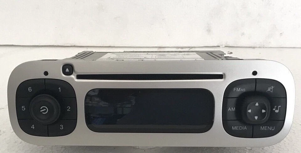  AUTORADIO  ORIGINALE FIAT  PANDA CROSS DAL 2011 IN POI+ CODICE - Immagine 1 di 1