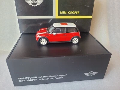 Mini Cooper  rot Dachflagge Japan  Scale 1:43 Minichamps 80420309024 - Bild 1 von 4