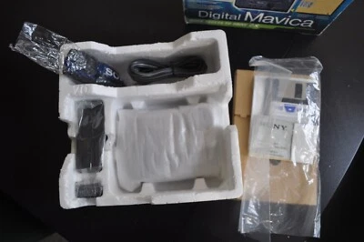 Sony Mavica MVC-FD71 0.4MP Digital Camera - Original Box Deadstock - Image 1 of 3