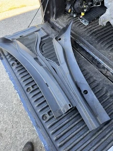 SKODA YETI SCHEIBENWISCHERBLENDE SCUTTLE PANEL 5L1819415, 5L0819416 LINKS RECHTS - Bild 1 von 5
