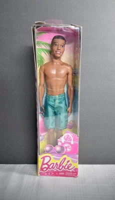 Barbie Beach STEVEN Afroamericano Negro Niño Muñeca Gafas de sol Pantalones cortos 2013 Caja Foto 1 de 4