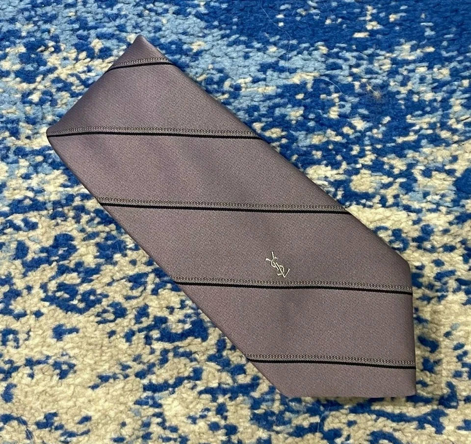 Corbata Yves Saint Laurent YSL Vintage Glicinia Púrpura Negro Sesgo Rayas Logo  Foto 1 de 4