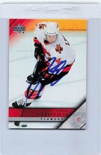 2004/05 Upper Deck #26 Jordan Leopold Flames Signed Auto *H2541
