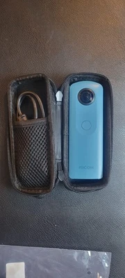 Ricoh Theta 360 azul Foto 1 de 4