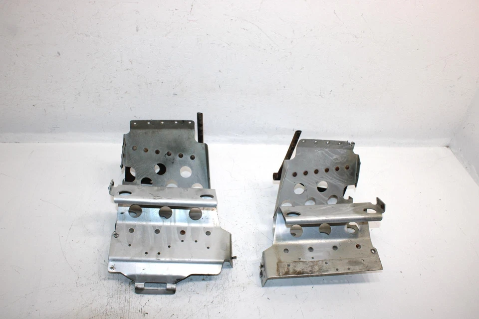 Juego de reposapiés 87 Polaris Trail OEM 2200250 2200254 SP66 Foto 1 de 4