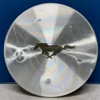 UNA tapa central de rueda Ford Mustang GT 1996-1998 # 3174 OEM # F7ZC-1A096-AA USADA Foto 1 de 4