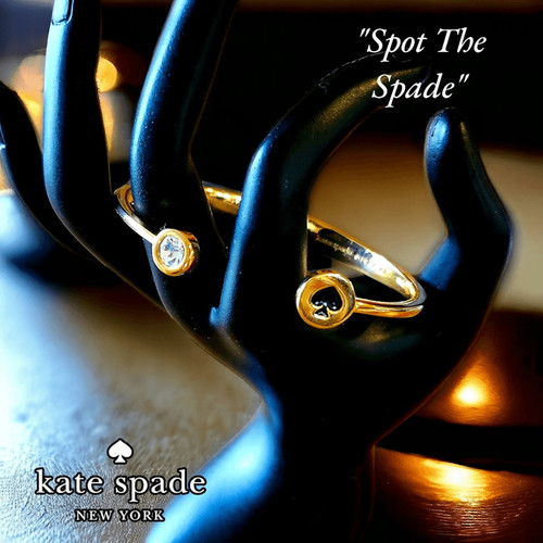 Kate Spade ""Spot The Spade"" Classico Braccialetto a Cerniera Aperta