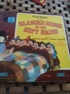 Blanche Neige Et Les 7 Nains Livre Avec 45 Tours Disney - Imagen 1 de 6