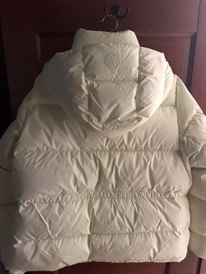 Chaqueta acolchada para mujer Lululemon amarillo claro brillante talla 10 Foto 1 de 4