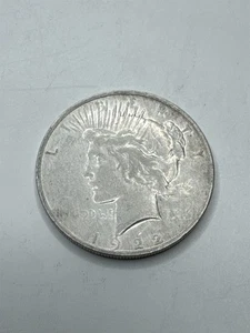 1922 Peace Silver Dollar ~ United States Scarce Coins - Picture 1 of 2