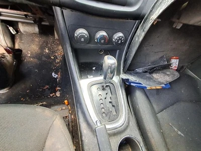 Conjunto de palanca de cambios de transmisión automática usado se adapta a: Dodge Avenger Grade 2012 Foto 1 de 4