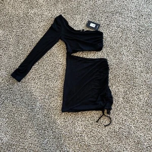 Vestido de fiesta para mujer negro con un hombro con volantes XS - Imagen 1 de 4