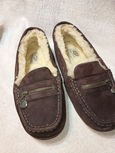 UGG mocassini donna Ansley Charm ciabatte scamosciate taglia 7 marrone