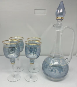 Juego de jarra y copa de vino grabada floral azul cristal bohemio de colección 5 piezas - Imagen 1 de 7