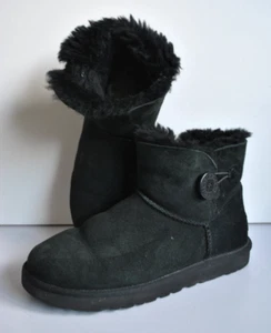 Schwarze Slipper Lammfell Damen Bailey Button Mini Boots Gr. 6 (EU 39) UGG - Bild 1 von 7