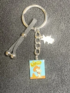 Knotts Berry Farms Snoopy Peanuts Keychain Keyring - Picture 1 of 10