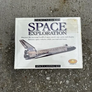 New Shuttle Discovery Model Kit Space Exploration Casting Kit Sealed - Picture 1 of 3