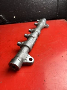 Riel de combustible derecho de Ford F-350 Super Duty 2012 6,7 BC3Q9D280AC diésel - Imagen 1 de 7