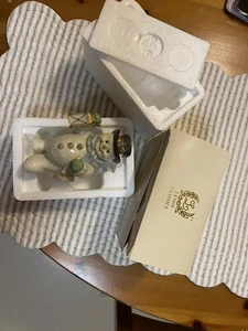 LENOX CLASSICS "Snowy Journey" Schneemann" Figur mit Laterne und blauem Schal - Bild 1 von 7