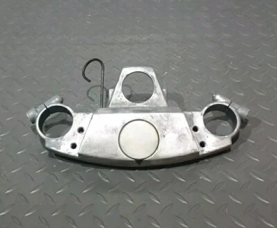 Kawasaki ZZR 600 D ZX600 D 1990 - 1992 Top Yoke Upper Fork Clamp with Cap Cover - Image 1 of 4