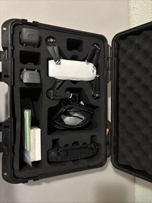 Mini Drone DJI Spark USADO con pilas extra, accesorios y estuche rígido. Foto 1 de 2