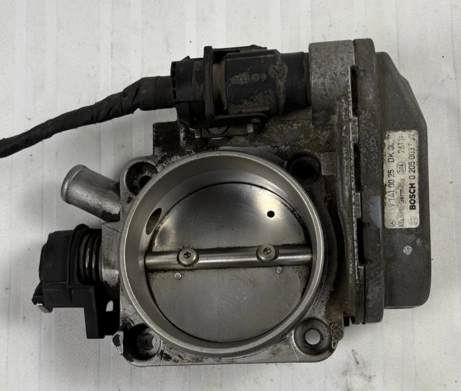 Mercedes Benz Bosch 1997 V8 conjunto de carrocería del acelerador pieza OEM # 119 141 00 25 Foto 1 de 4