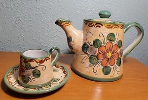 ITALY MAJOLICA DE MARINIS VIETRI COFFEE / TEAPOT DEMITASSE & SAUCER SET MINT ! - Picture 1 of 11